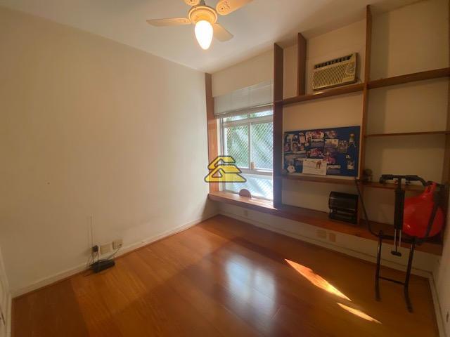 Apartamento à venda com 4 quartos, 240m² - Foto 15