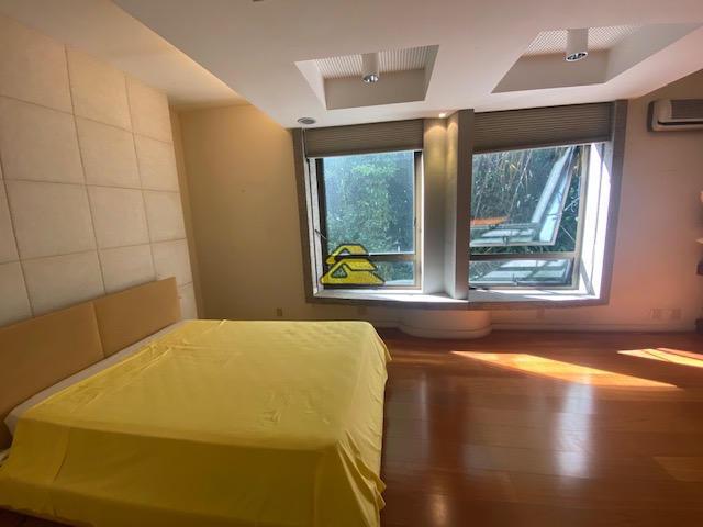 Apartamento à venda com 4 quartos, 240m² - Foto 9