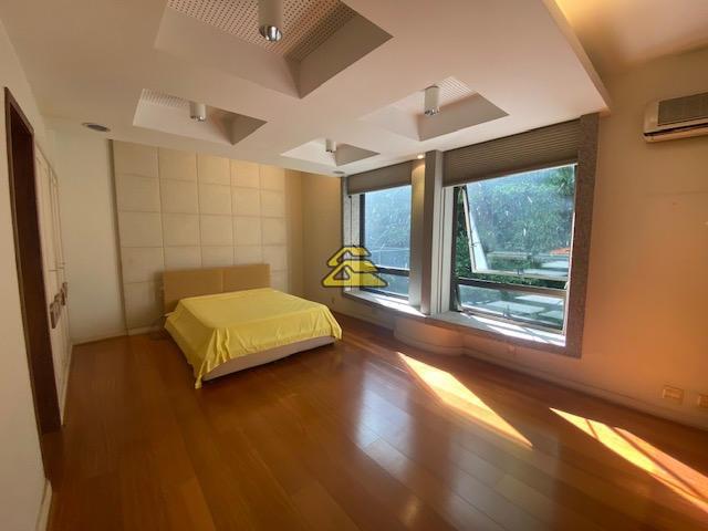 Apartamento à venda com 4 quartos, 240m² - Foto 13