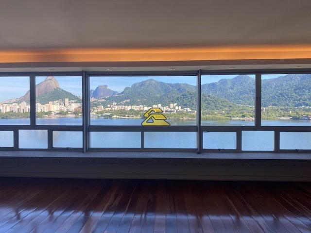 Apartamento à venda com 4 quartos, 240m² - Foto 5