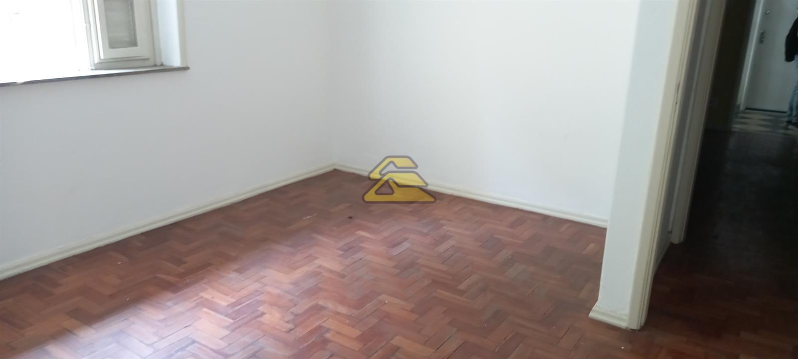 Apartamento à venda com 2 quartos, 83m² - Foto 10