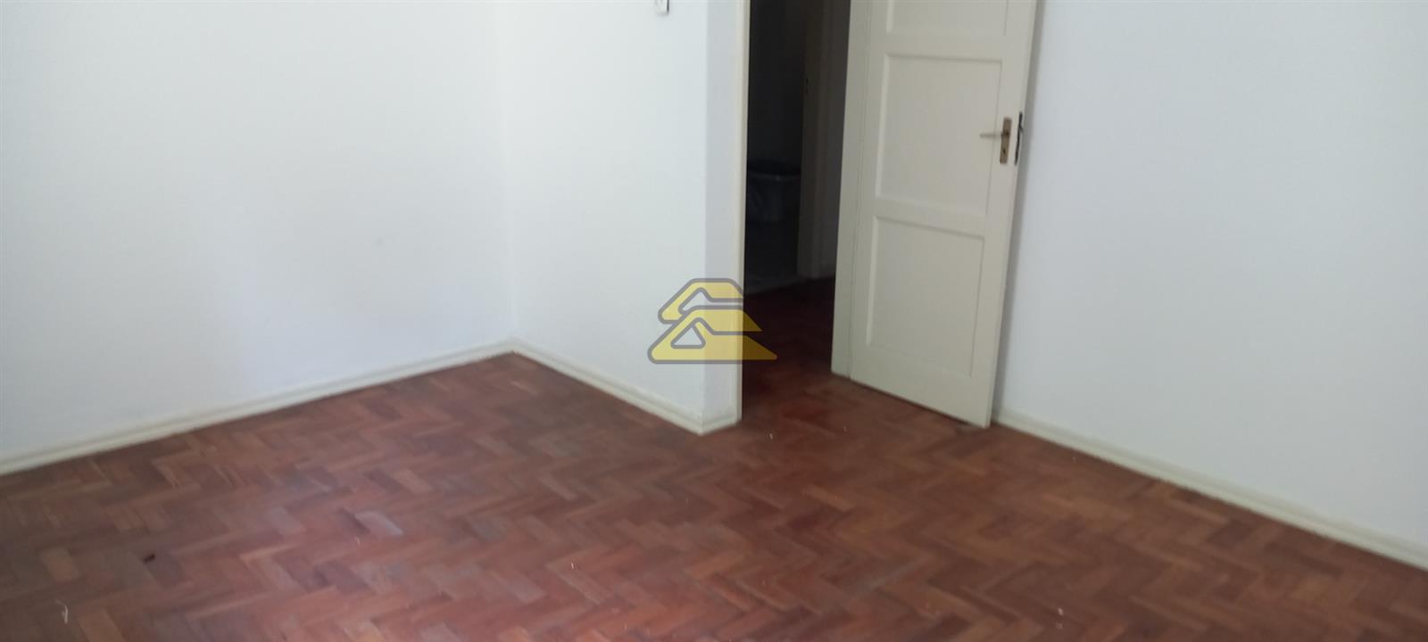 Apartamento à venda com 2 quartos, 83m² - Foto 11