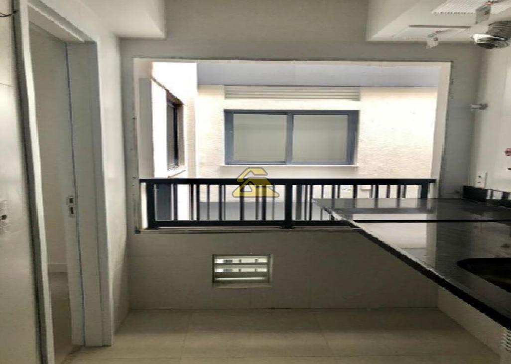 Apartamento à venda com 4 quartos, 213m² - Foto 17