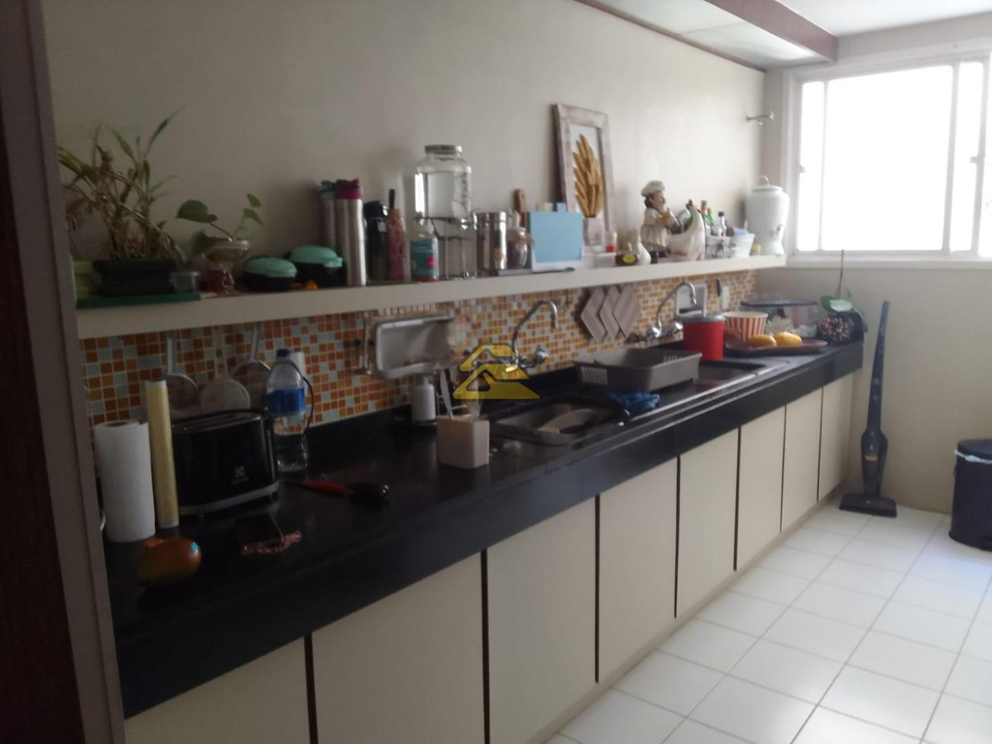 Apartamento à venda com 4 quartos, 280m² - Foto 15