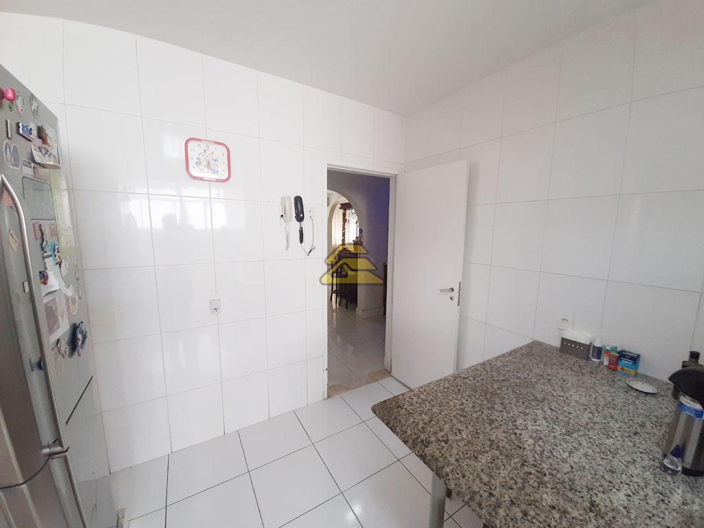 Apartamento à venda com 4 quartos, 236m² - Foto 24