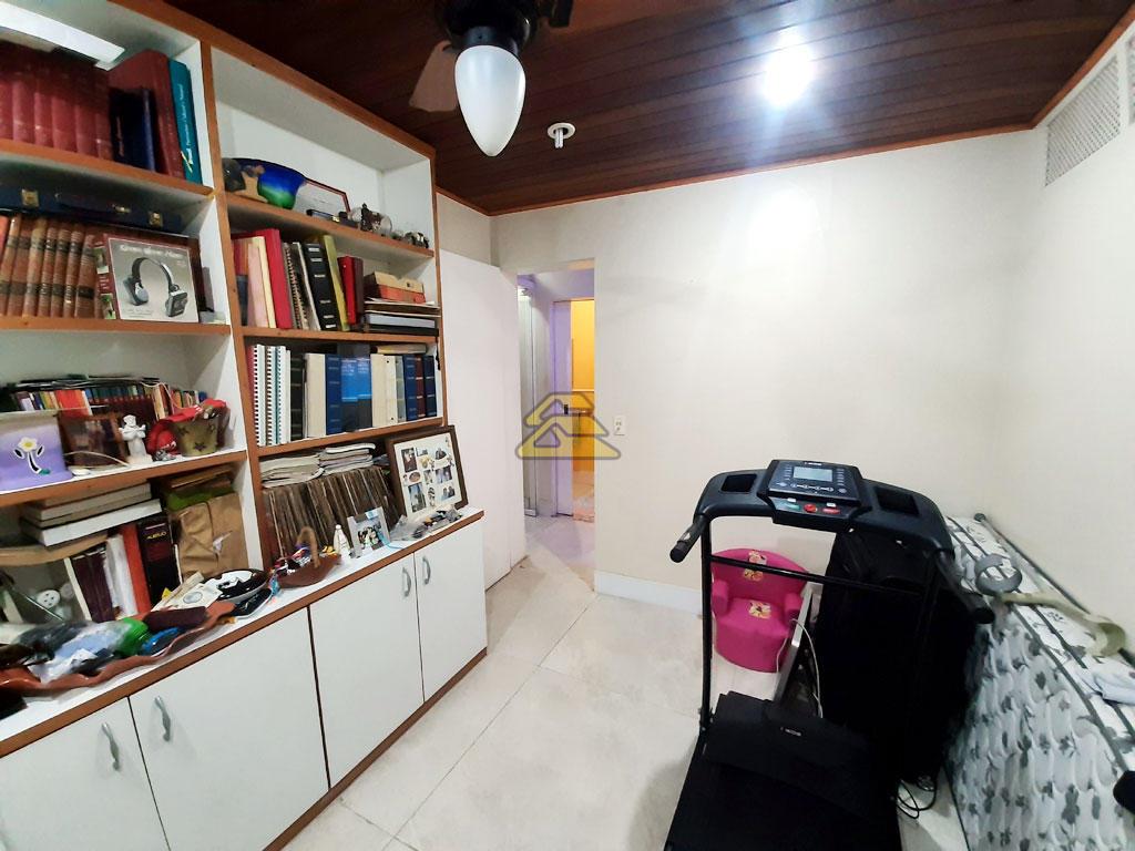 Apartamento à venda com 4 quartos, 236m² - Foto 27