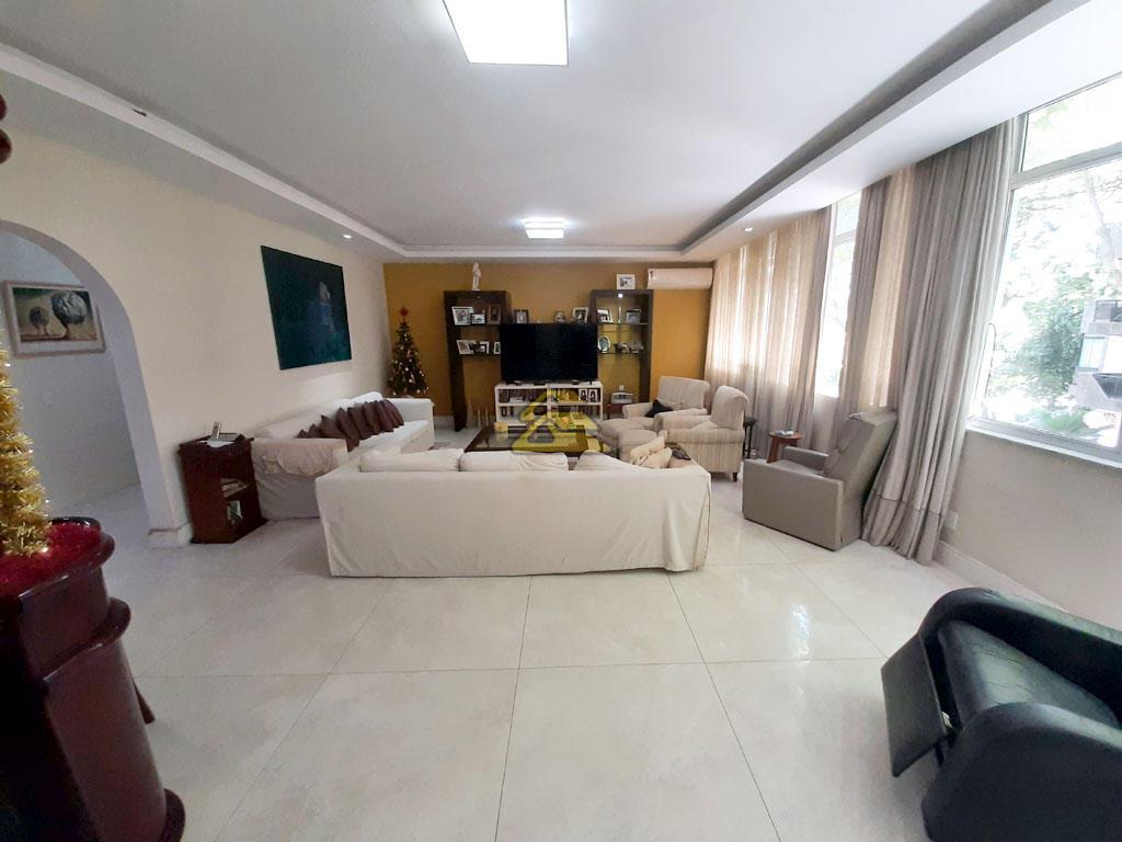 Apartamento à venda com 4 quartos, 236m² - Foto 3