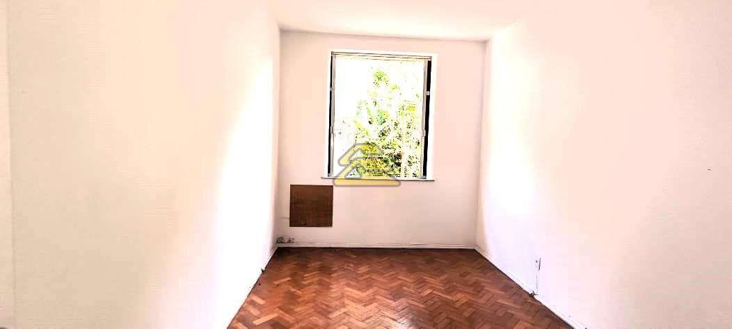 Apartamento à venda com 3 quartos, 143m² - Foto 10