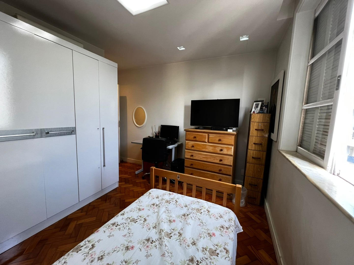 Apartamento à venda com 3 quartos, 111m² - Foto 9