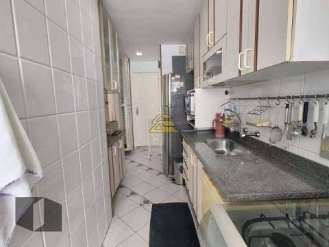 Apartamento à venda com 2 quartos, 70m² - Foto 18