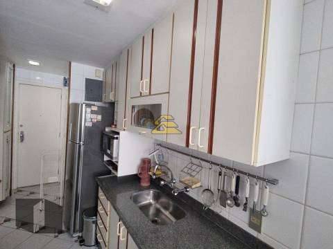 Apartamento à venda com 2 quartos, 70m² - Foto 19