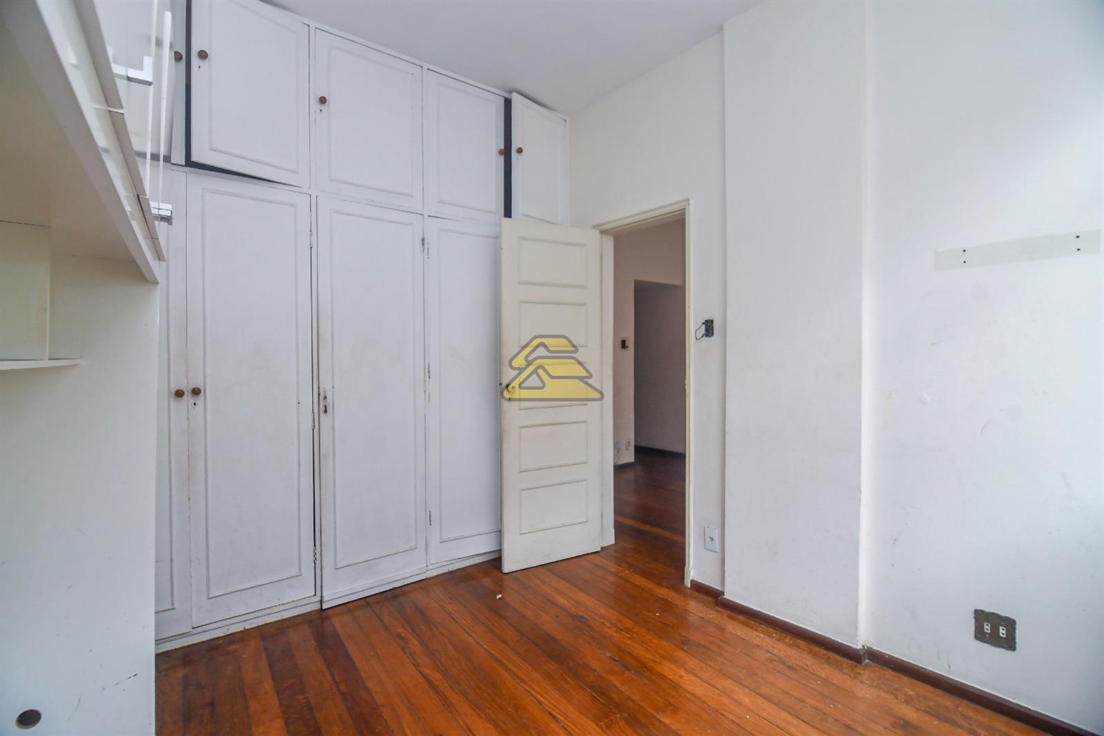 Apartamento à venda com 2 quartos, 62m² - Foto 6