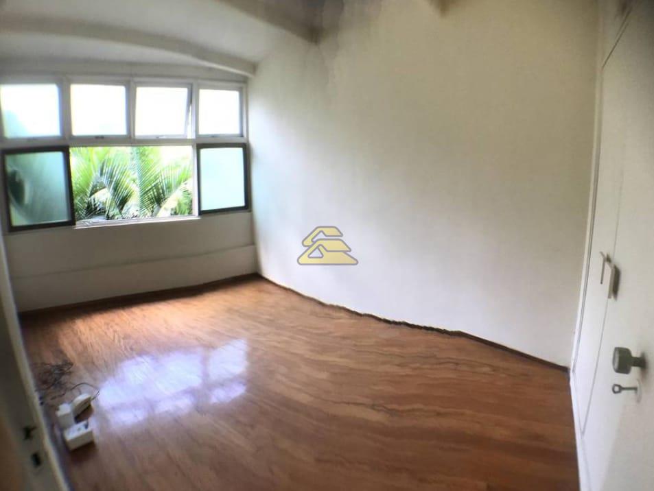 Casa à venda com 5 quartos, 156m² - Foto 6