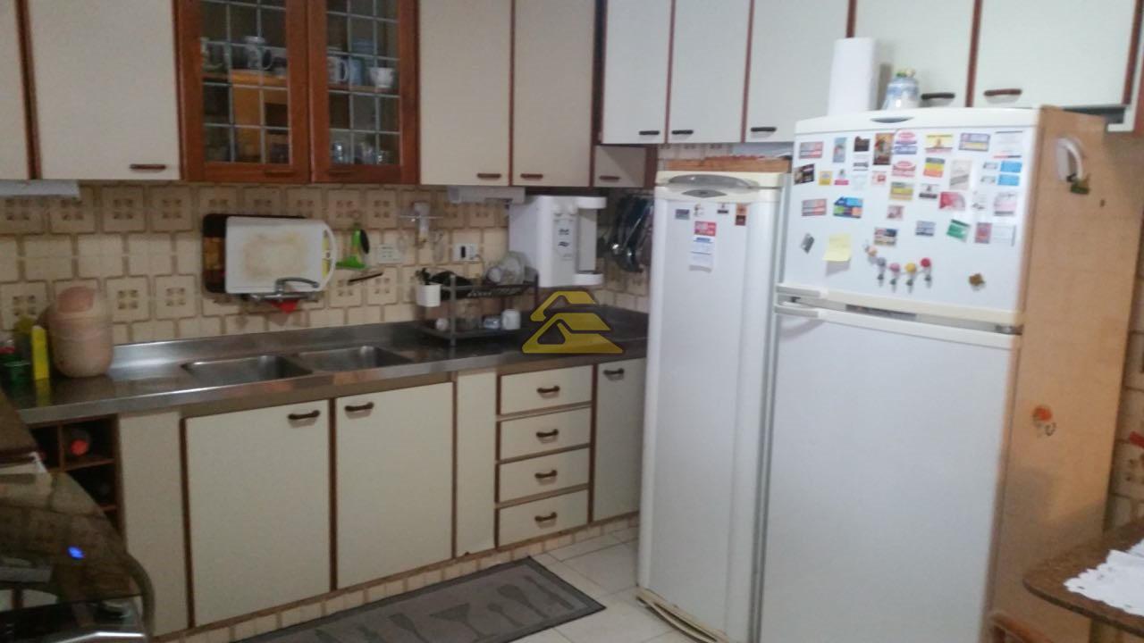 Apartamento à venda com 3 quartos, 185m² - Foto 23