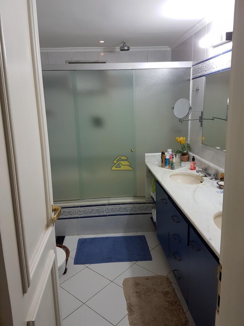 Apartamento à venda com 3 quartos, 185m² - Foto 17