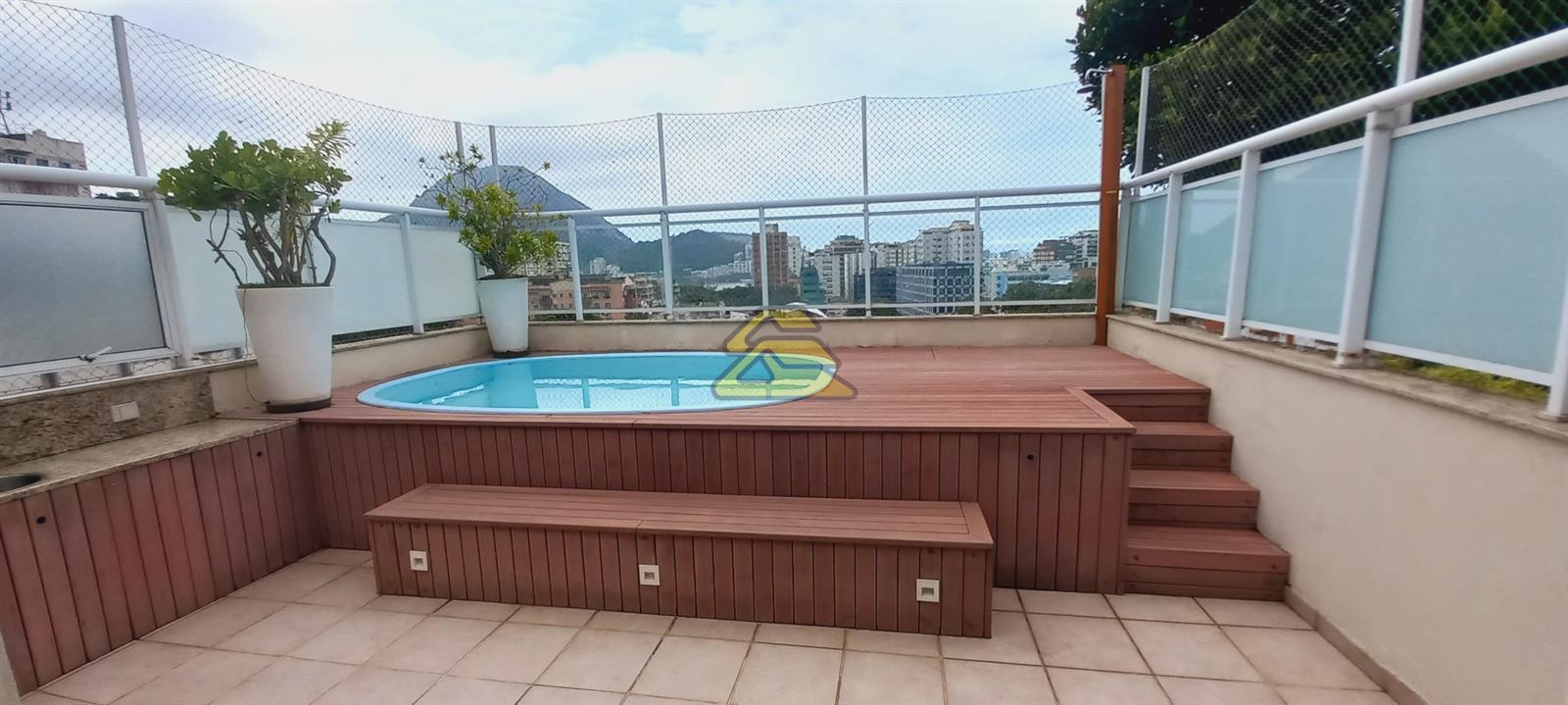 Casa à venda com 4 quartos, 464m² - Foto 2