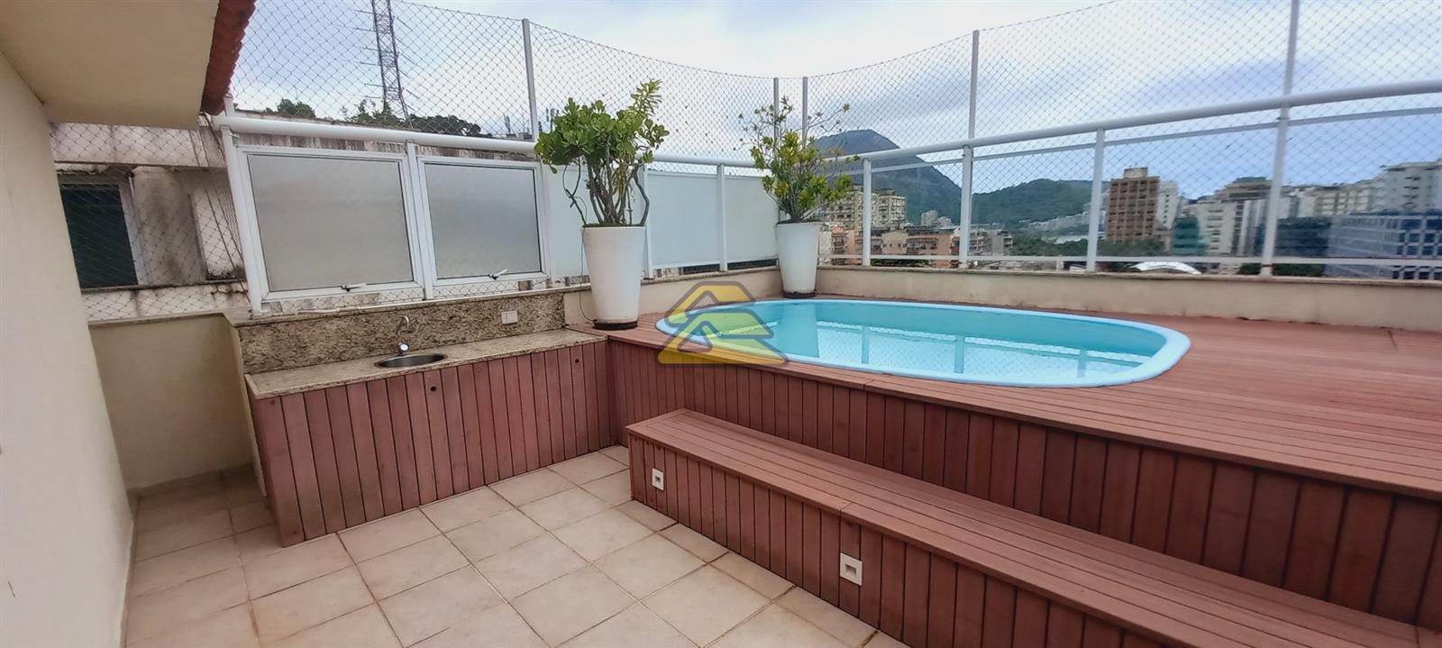 Casa à venda com 4 quartos, 464m² - Foto 3