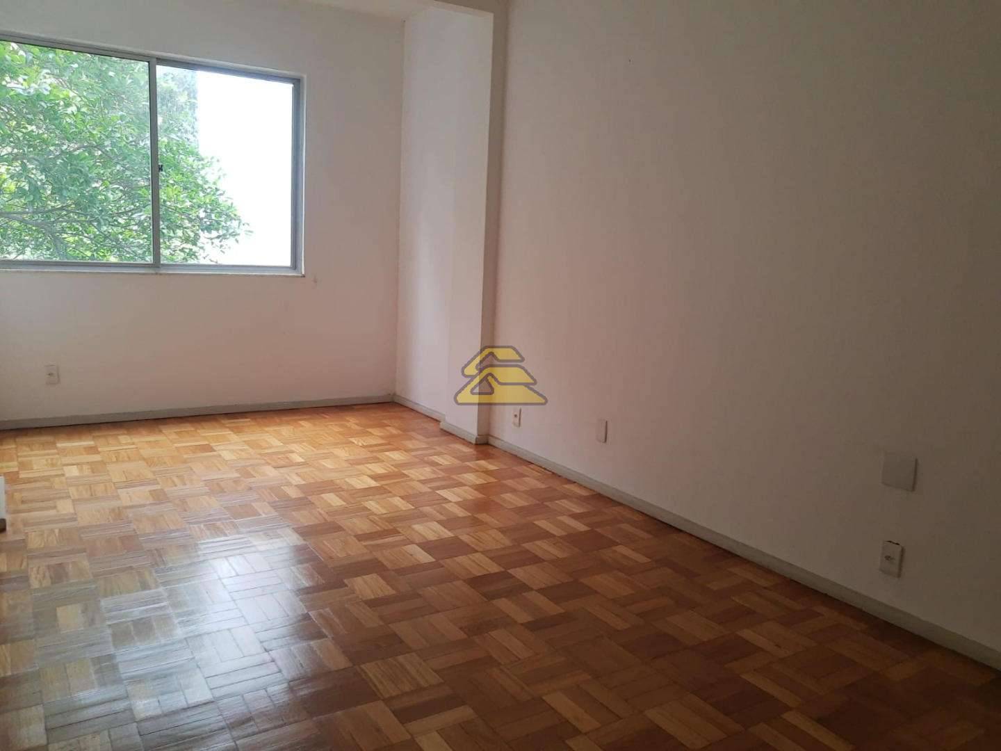 Apartamento à venda com 3 quartos, 206m² - Foto 8