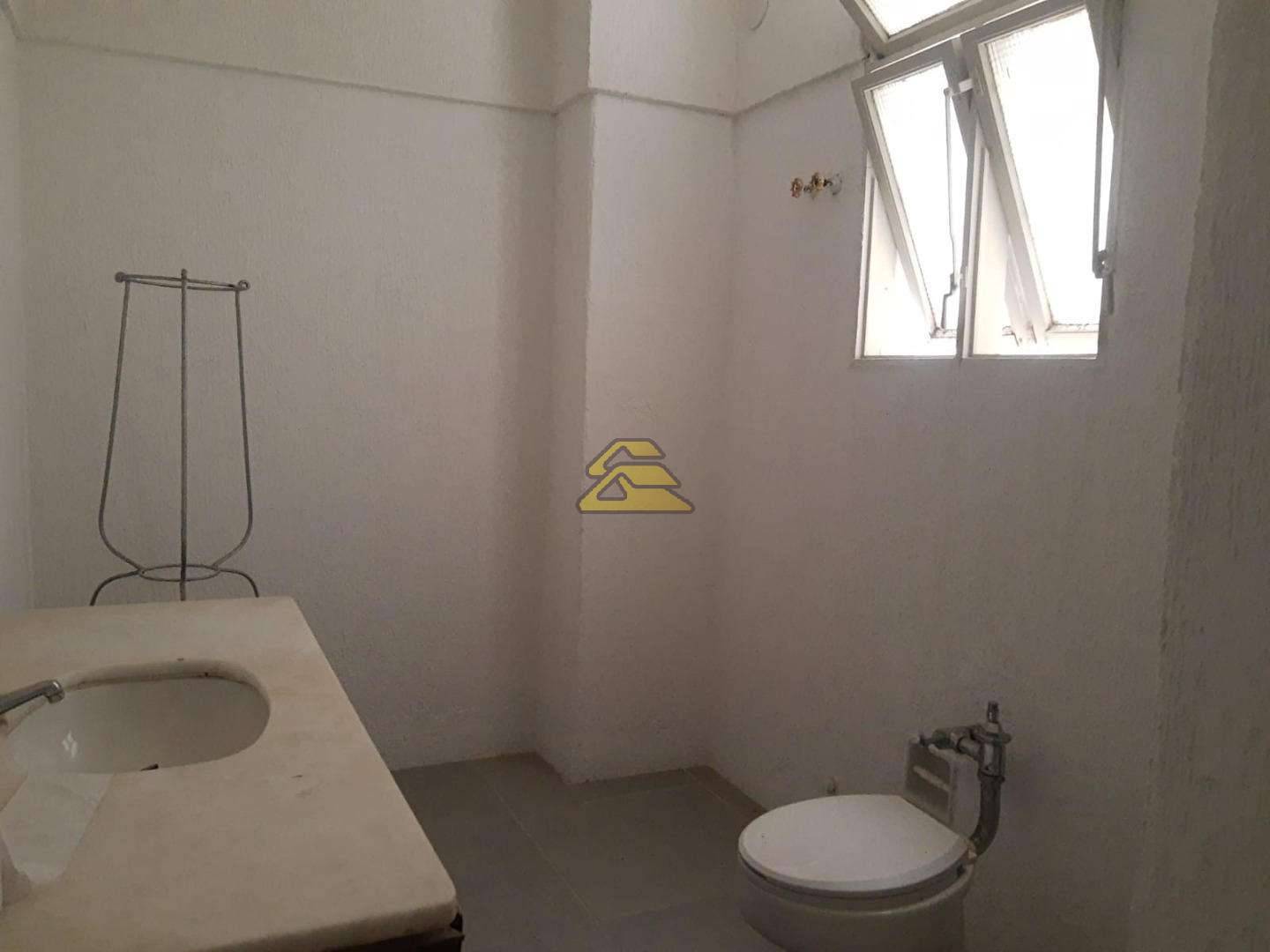 Apartamento à venda com 3 quartos, 206m² - Foto 18