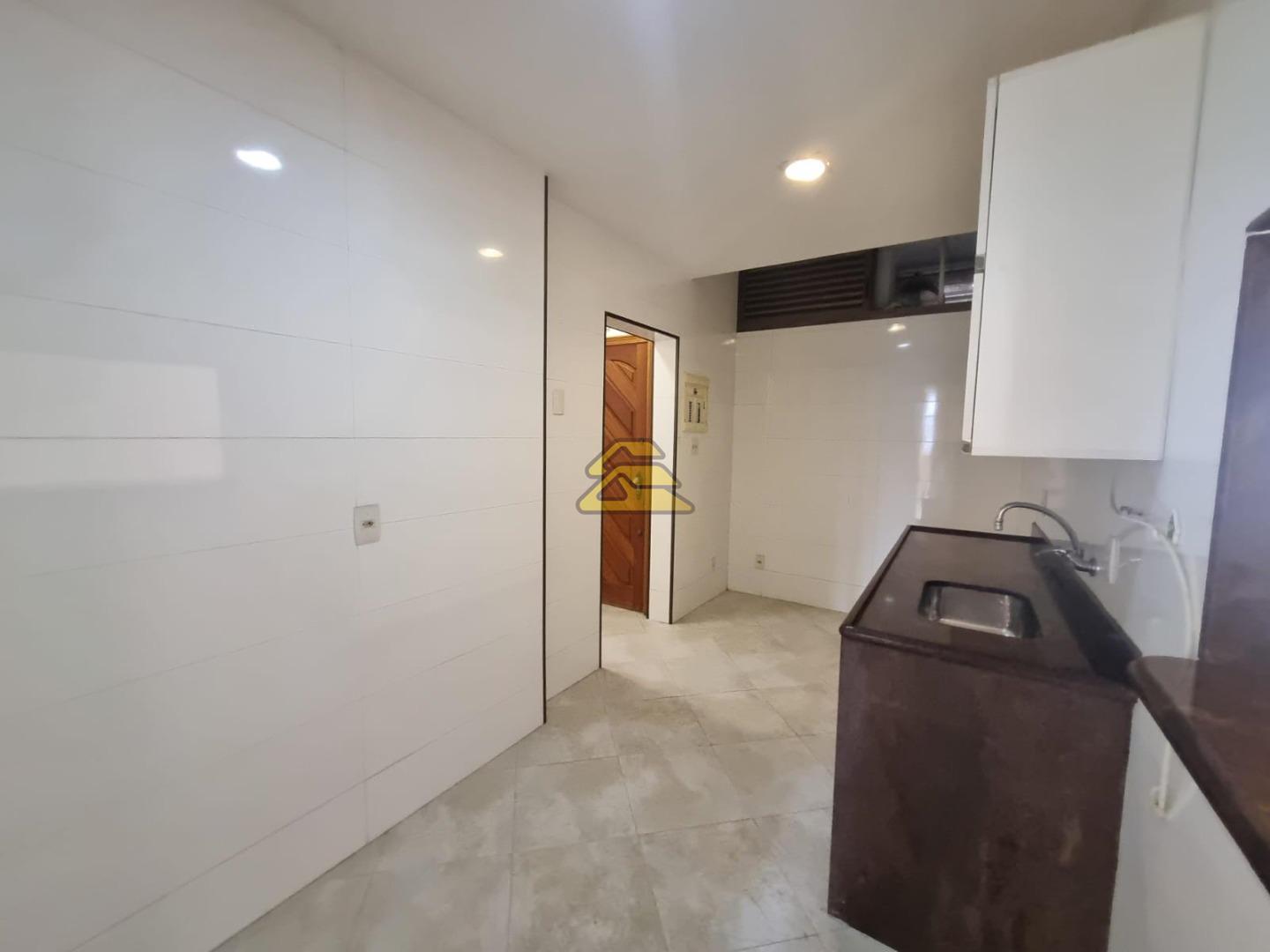 Apartamento à venda com 3 quartos, 83m² - Foto 16