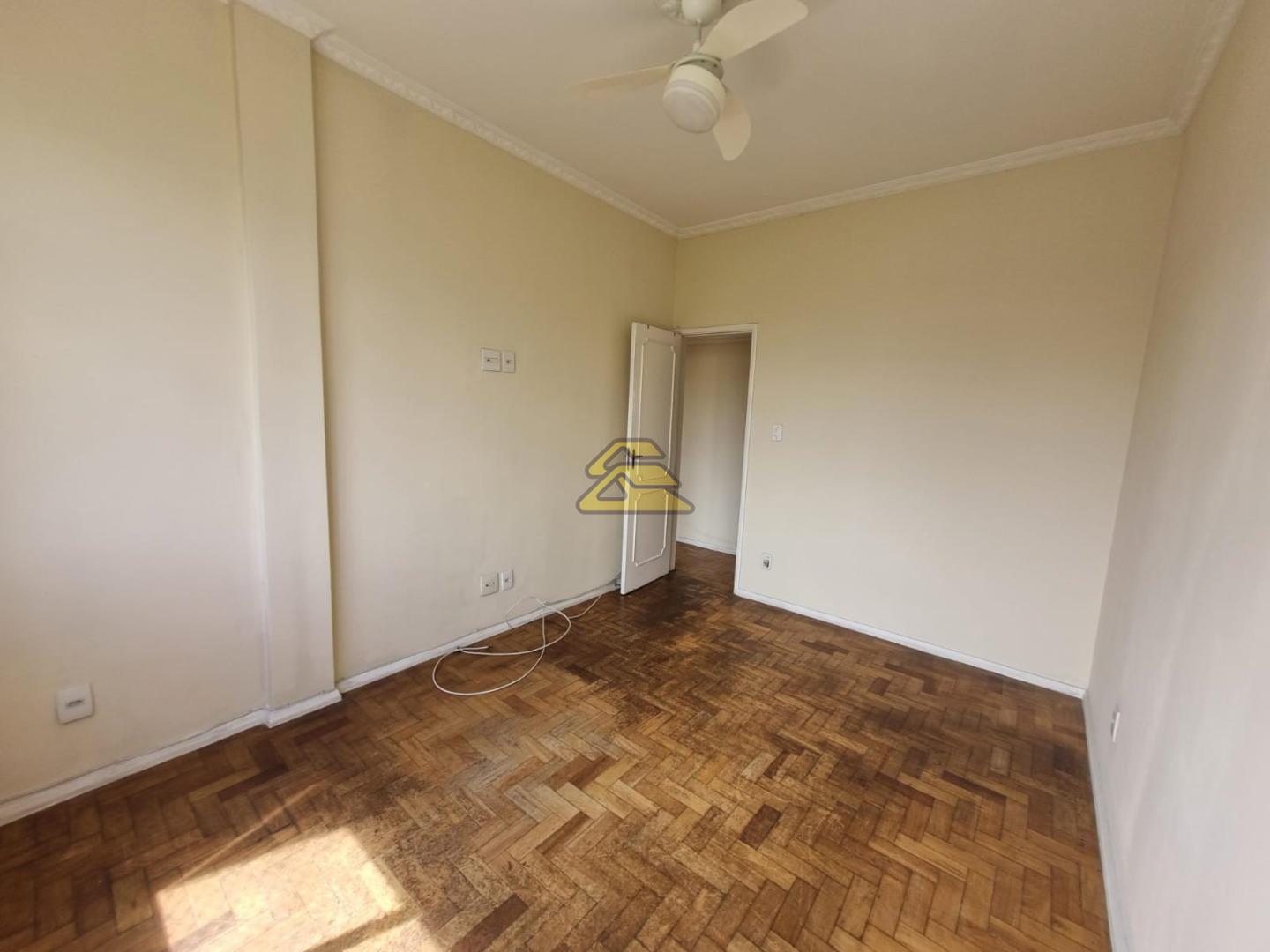 Apartamento à venda com 3 quartos, 83m² - Foto 12