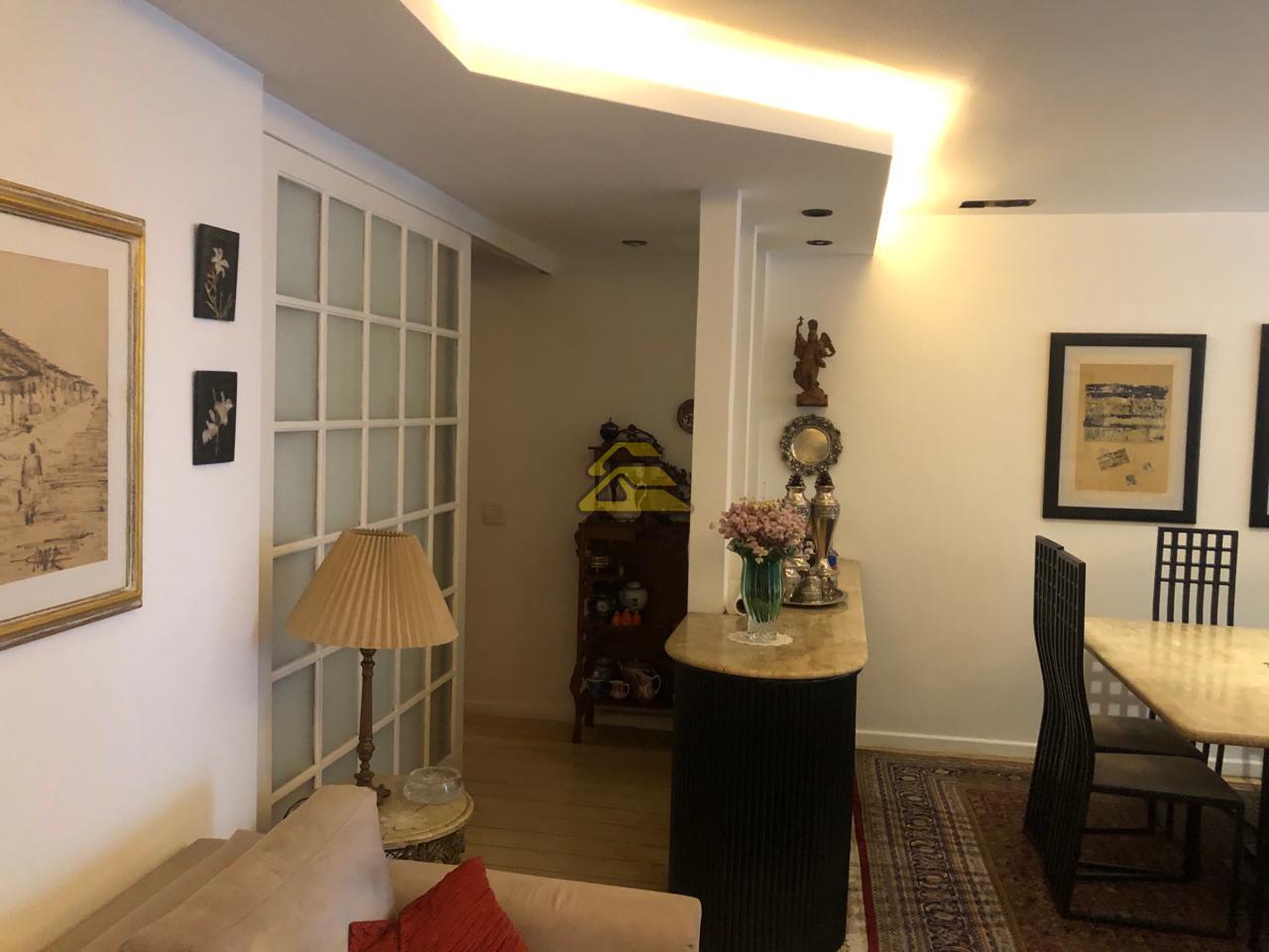 Apartamento à venda com 4 quartos, 175m² - Foto 2