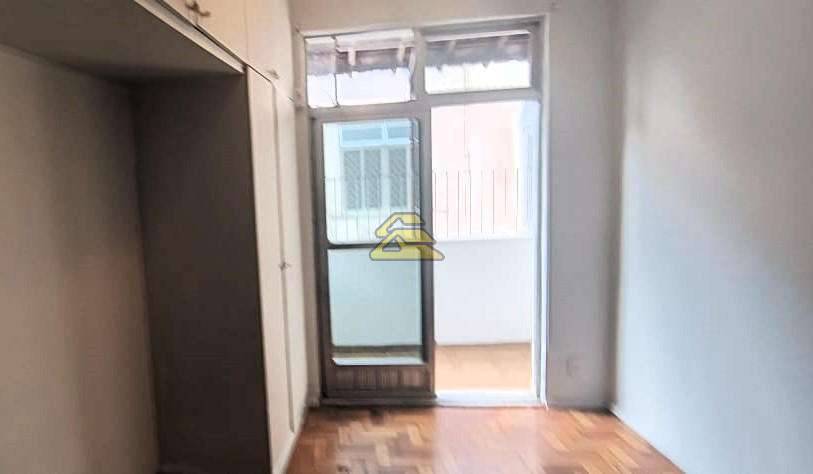 Apartamento à venda com 2 quartos, 65m² - Foto 18