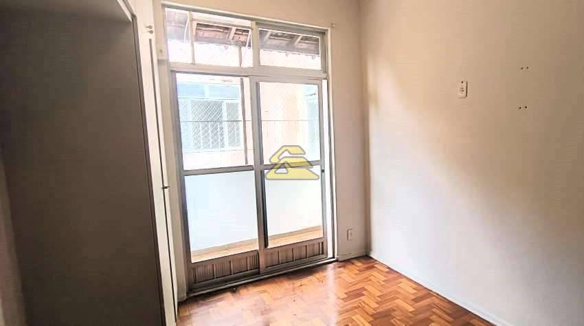 Apartamento à venda com 2 quartos, 65m² - Foto 19