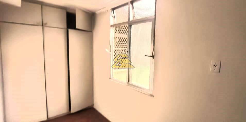 Apartamento à venda com 2 quartos, 65m² - Foto 23