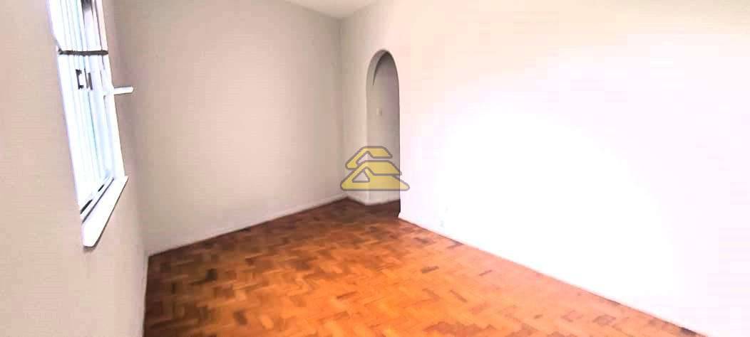 Apartamento à venda com 2 quartos, 65m² - Foto 1