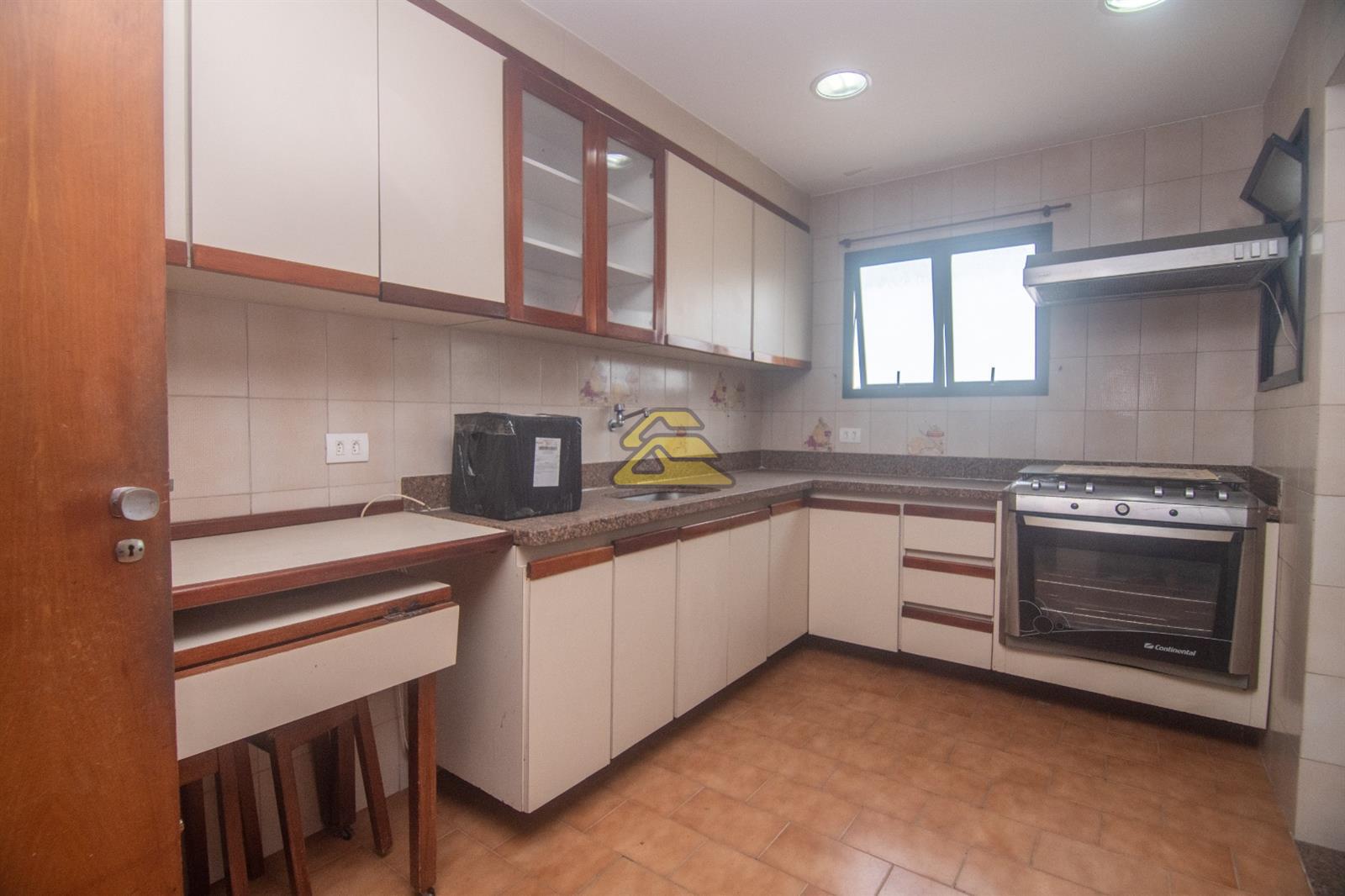 Apartamento à venda com 3 quartos, 192m² - Foto 17