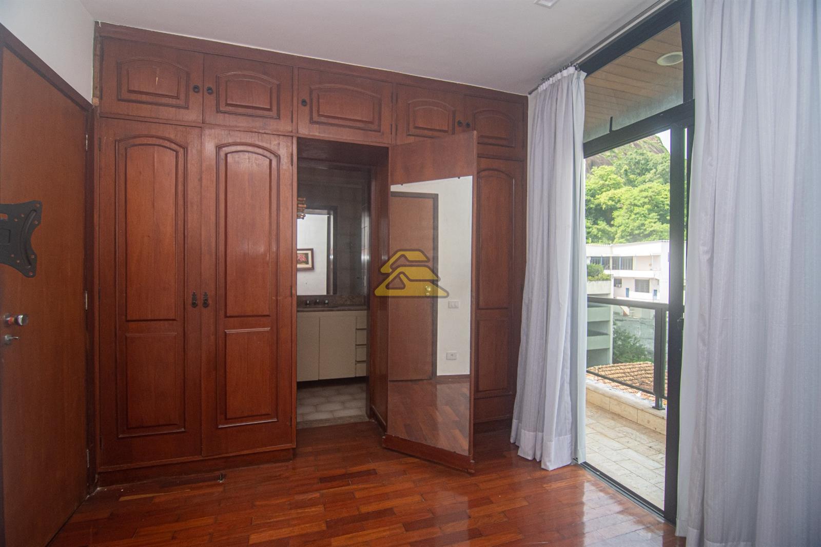 Apartamento à venda com 3 quartos, 192m² - Foto 11