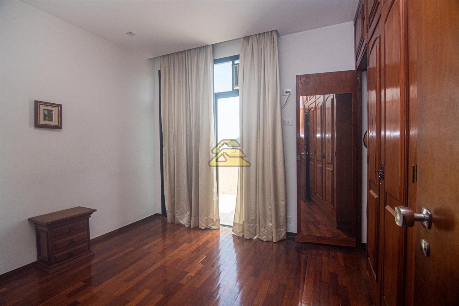 Apartamento à venda com 3 quartos, 192m² - Foto 14