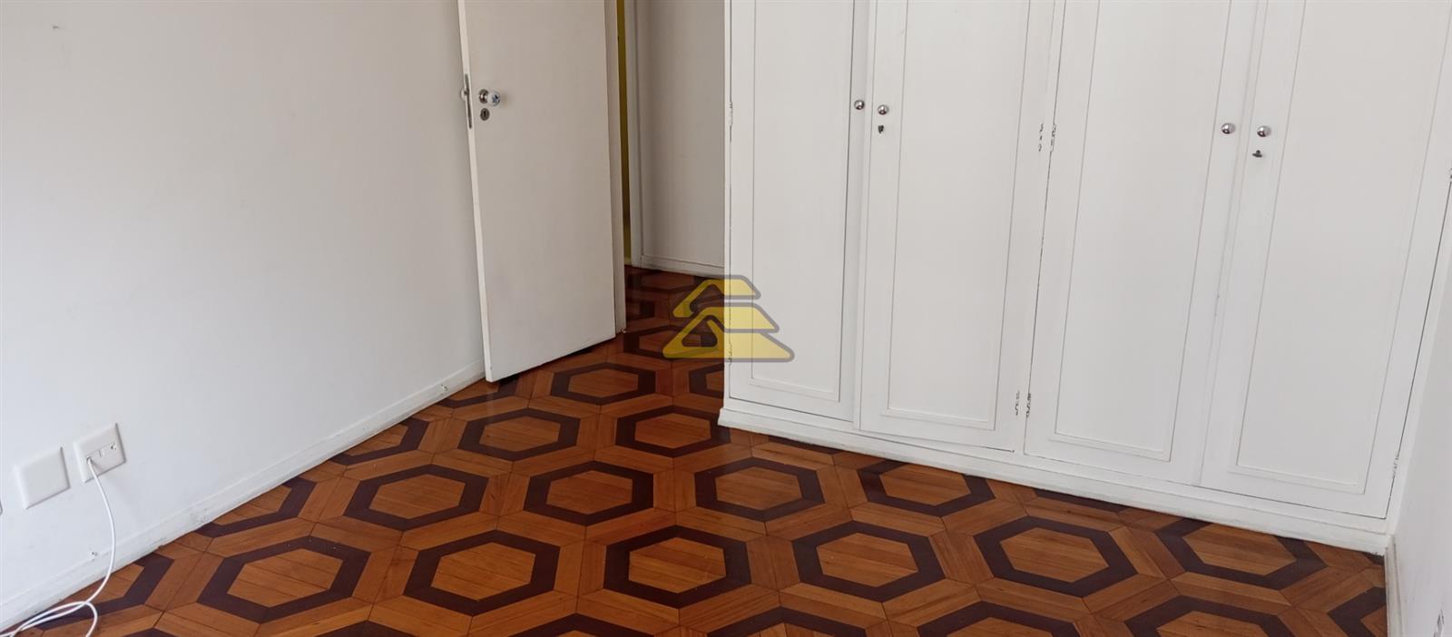 Apartamento à venda com 3 quartos, 162m² - Foto 14