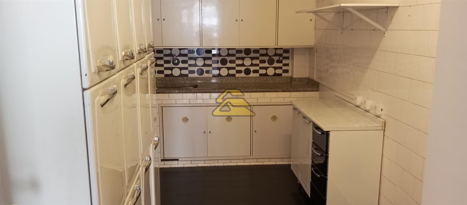 Apartamento à venda com 3 quartos, 162m² - Foto 24