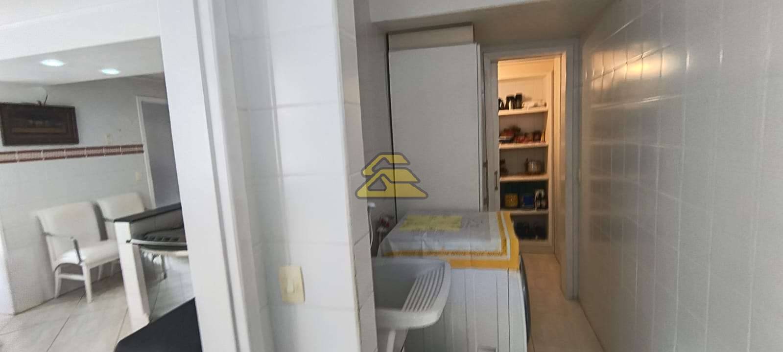 Casa à venda com 4 quartos, 351m² - Foto 22