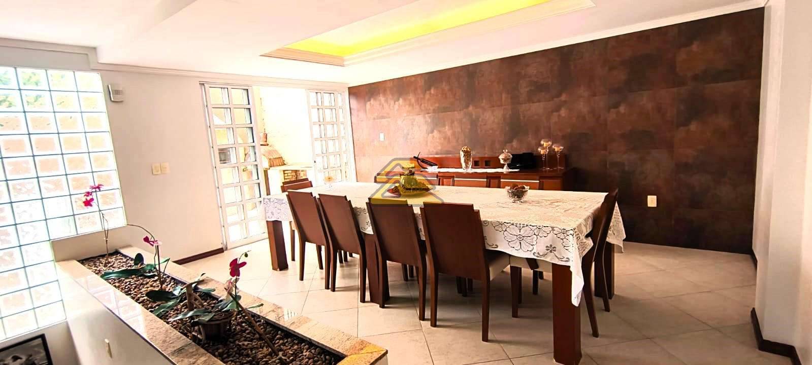 Casa à venda com 4 quartos, 351m² - Foto 19