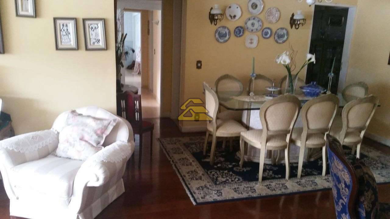 Apartamento à venda com 3 quartos, 185m² - Foto 8