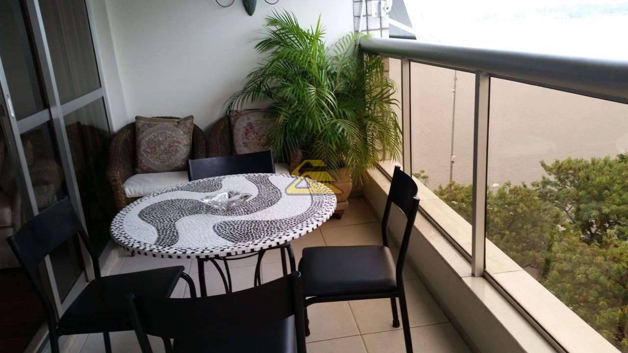 Apartamento à venda com 3 quartos, 185m² - Foto 4