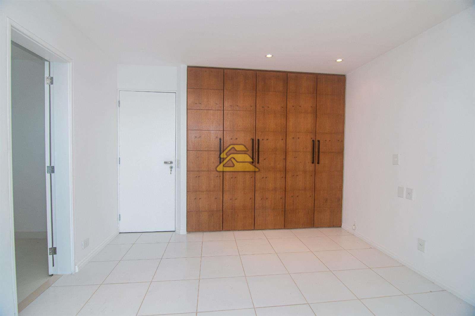 Casa à venda com 4 quartos, 686m² - Foto 11