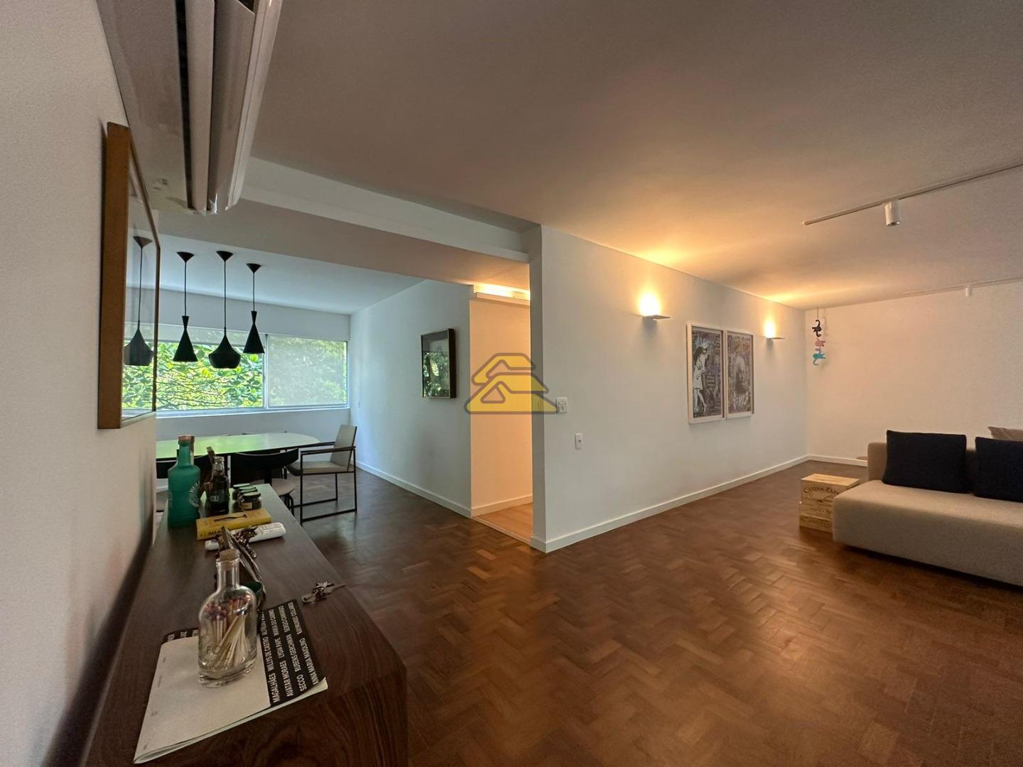 Apartamento à venda com 4 quartos, 246m² - Foto 4