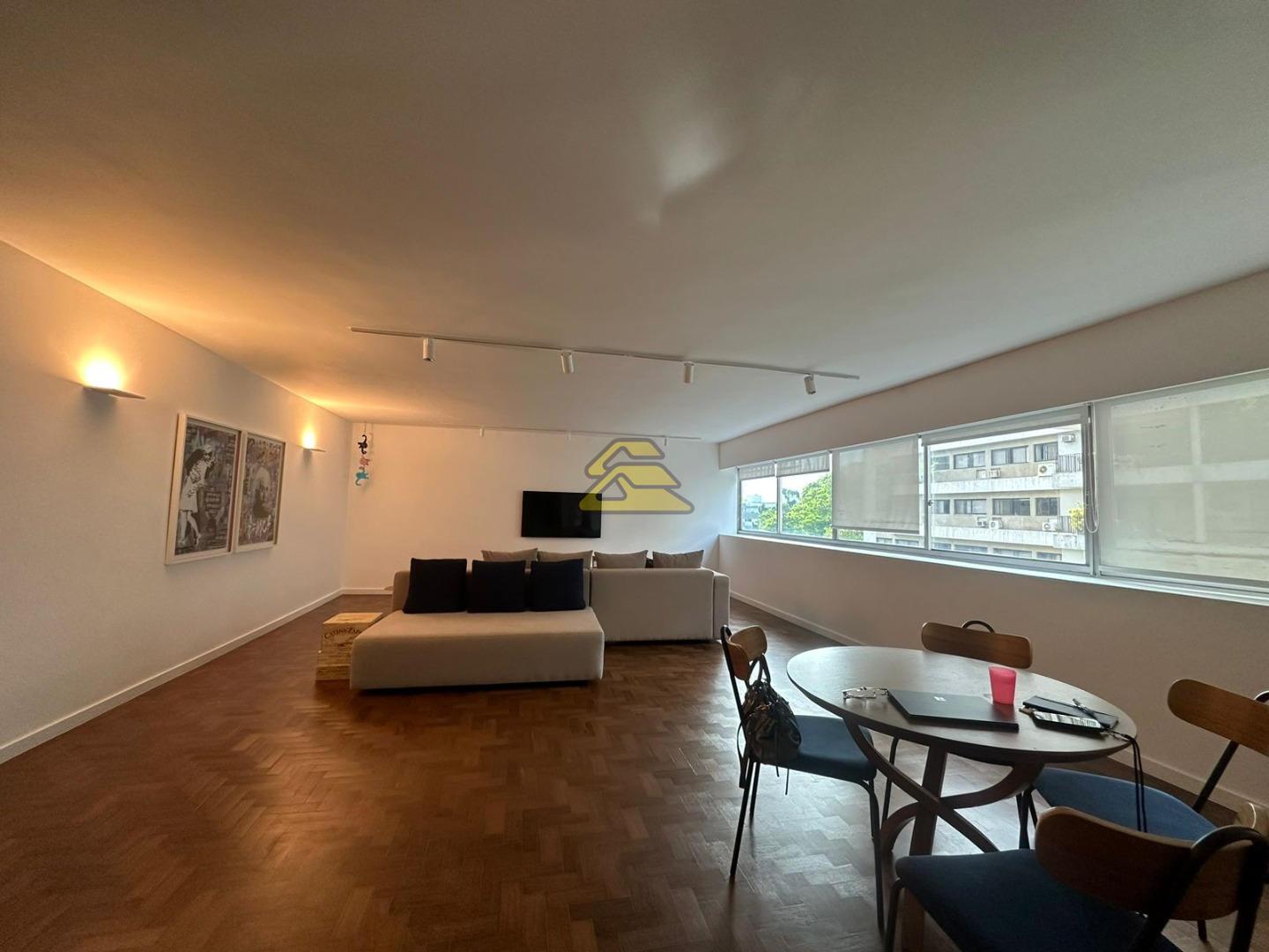 Apartamento à venda com 4 quartos, 246m² - Foto 3