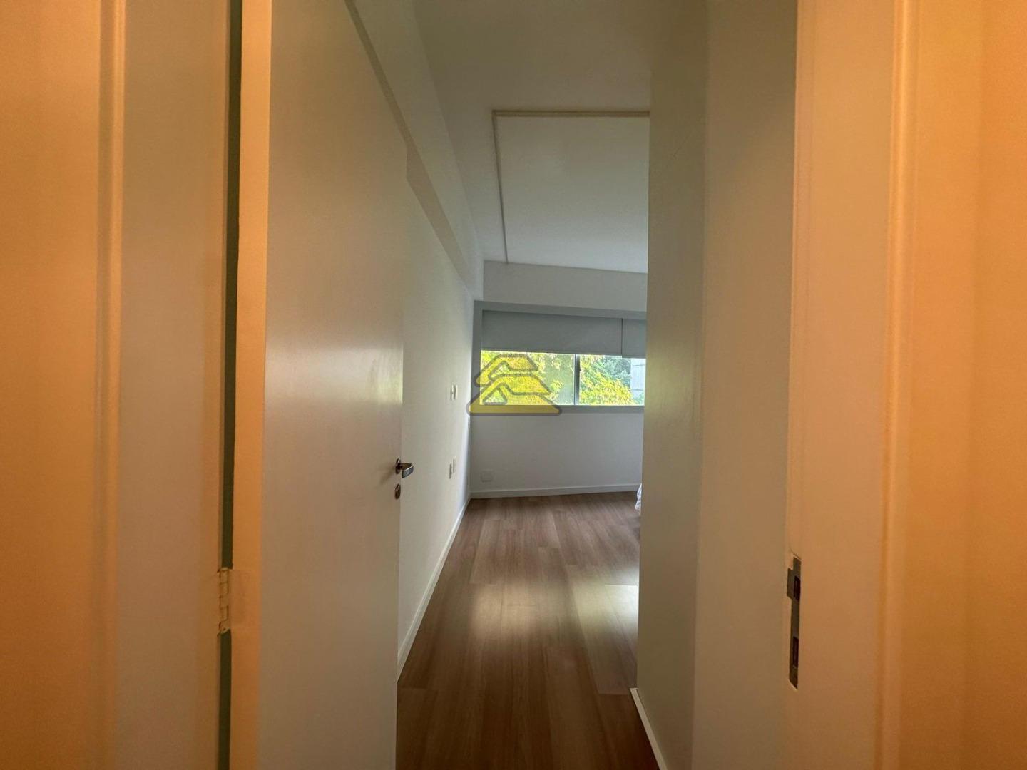 Apartamento à venda com 4 quartos, 246m² - Foto 11