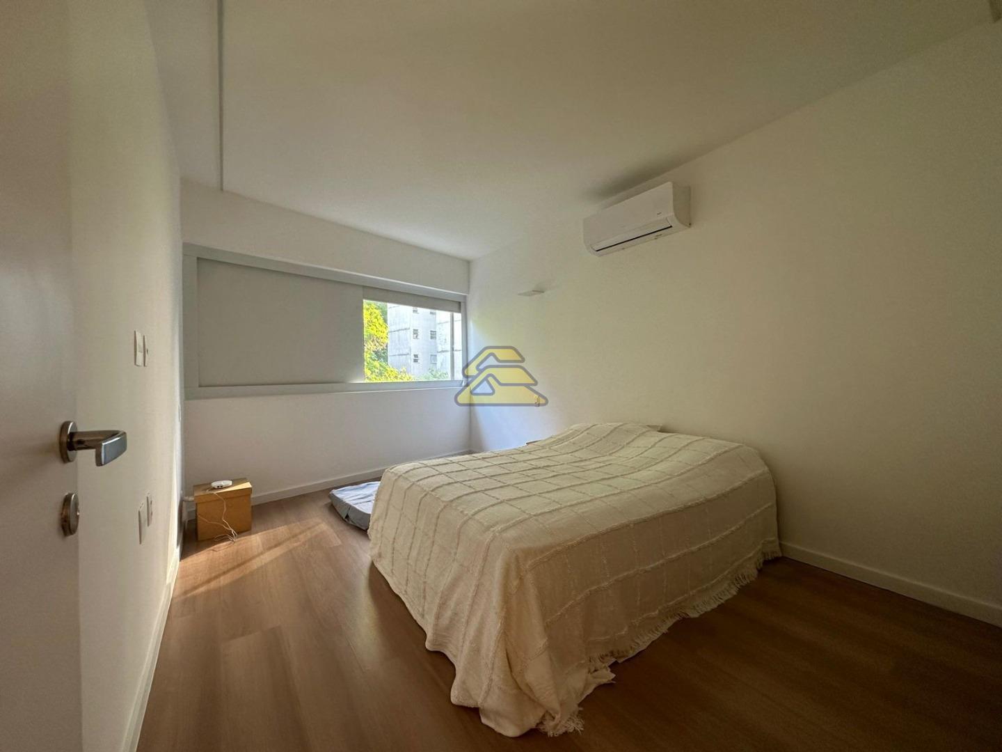 Apartamento à venda com 4 quartos, 246m² - Foto 14