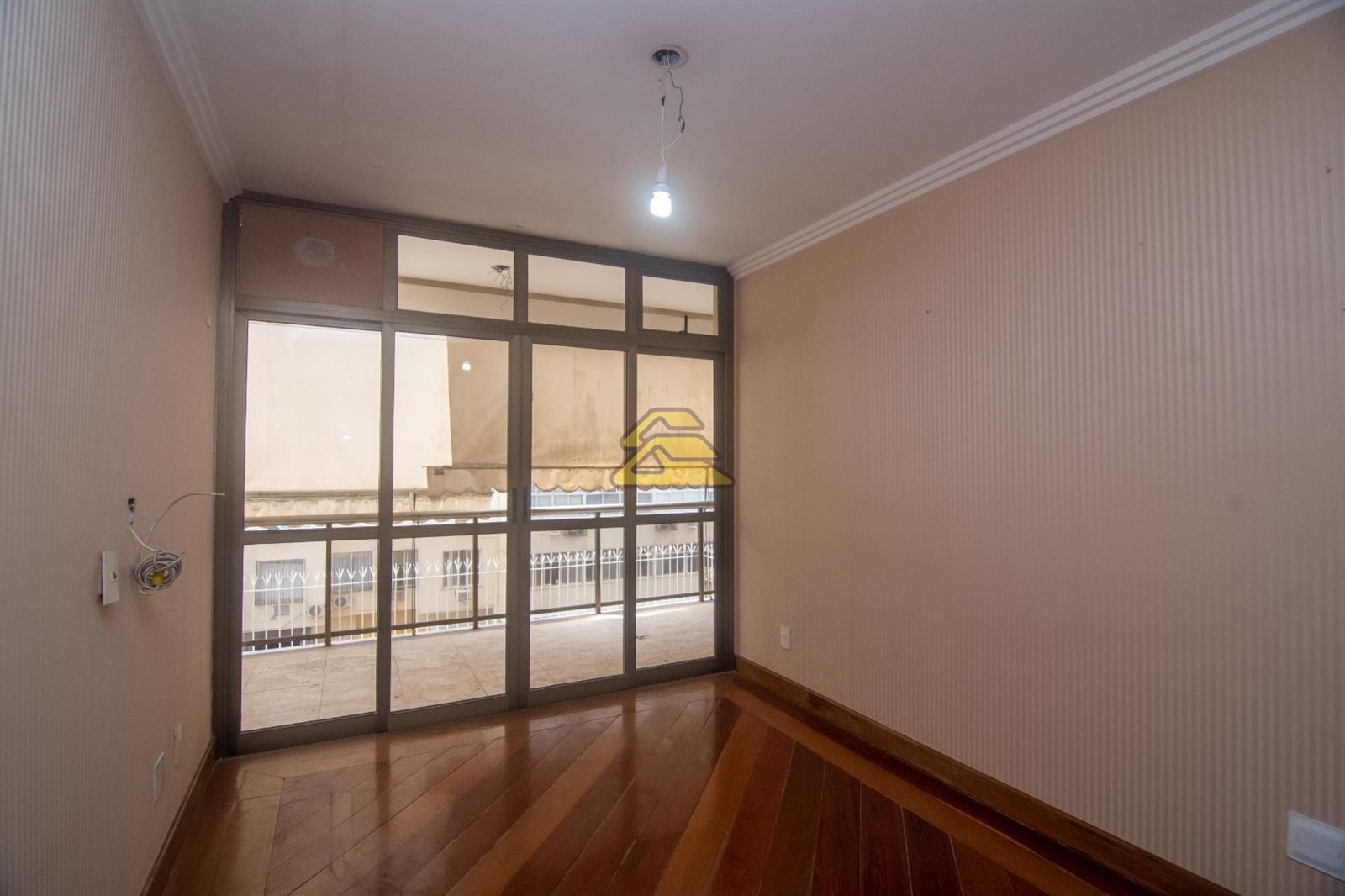 Apartamento à venda com 4 quartos, 169m² - Foto 9