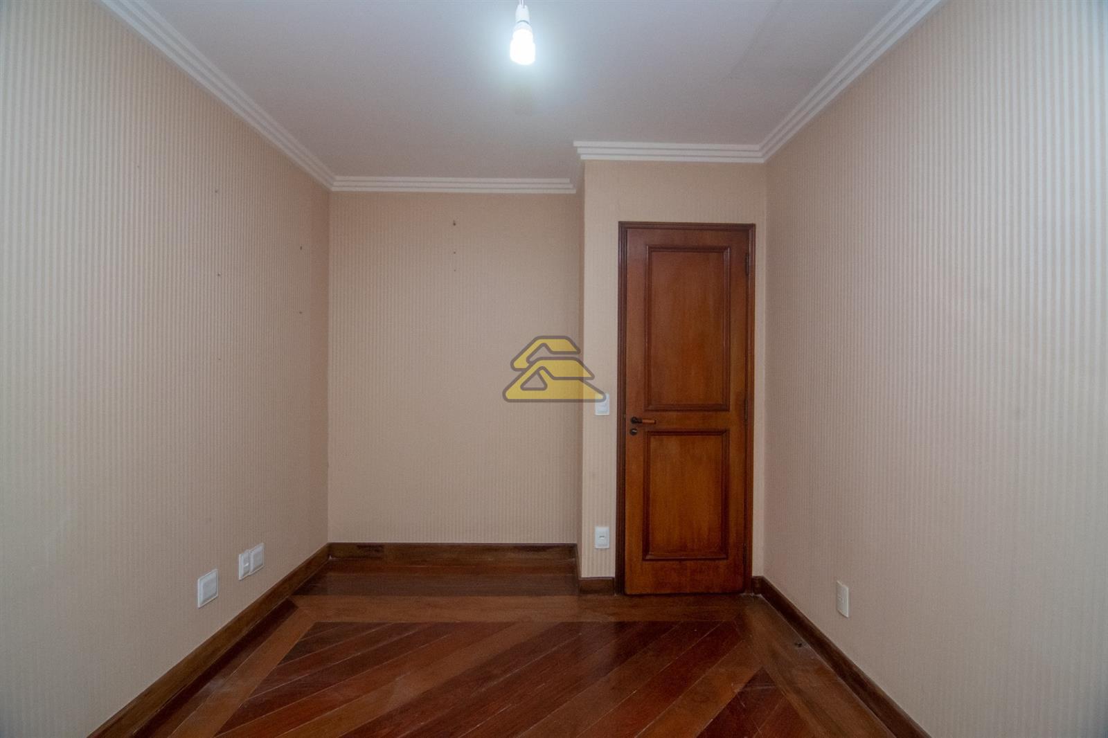 Apartamento à venda com 4 quartos, 169m² - Foto 19