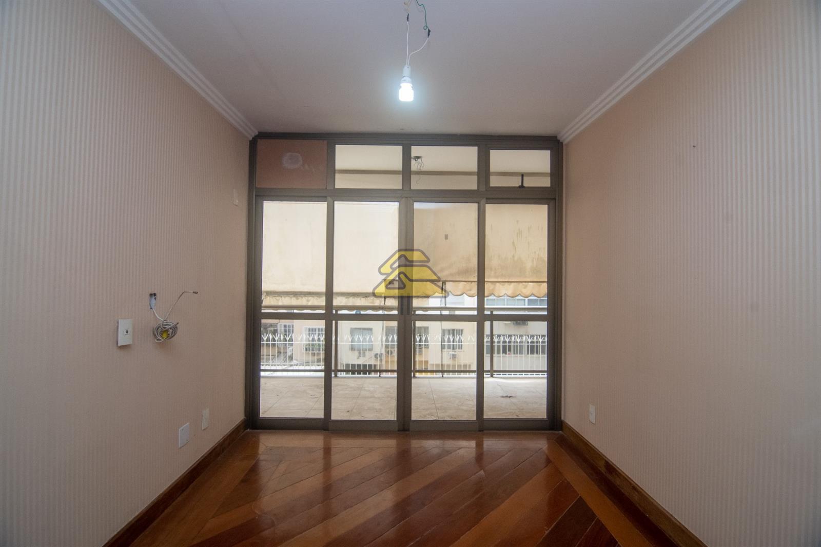 Apartamento à venda com 4 quartos, 169m² - Foto 8