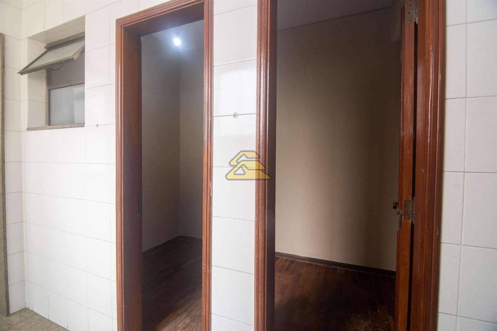 Apartamento à venda com 4 quartos, 169m² - Foto 20