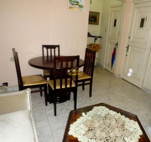 Apartamento à venda com 2 quartos, 76m² - Foto 2