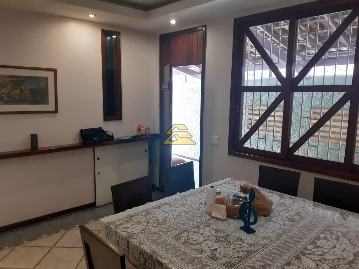 Casa à venda com 3 quartos, 238m² - Foto 20